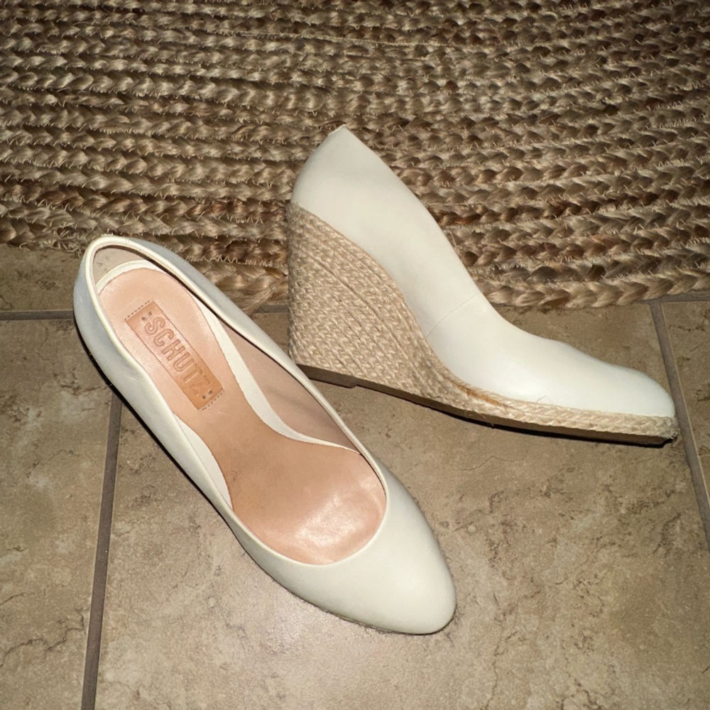 WEDGE HEELS